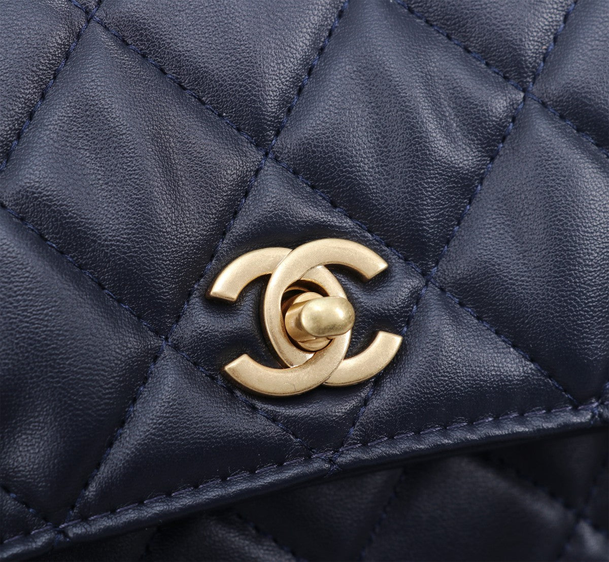 B12X64B472 Popular   leather bag