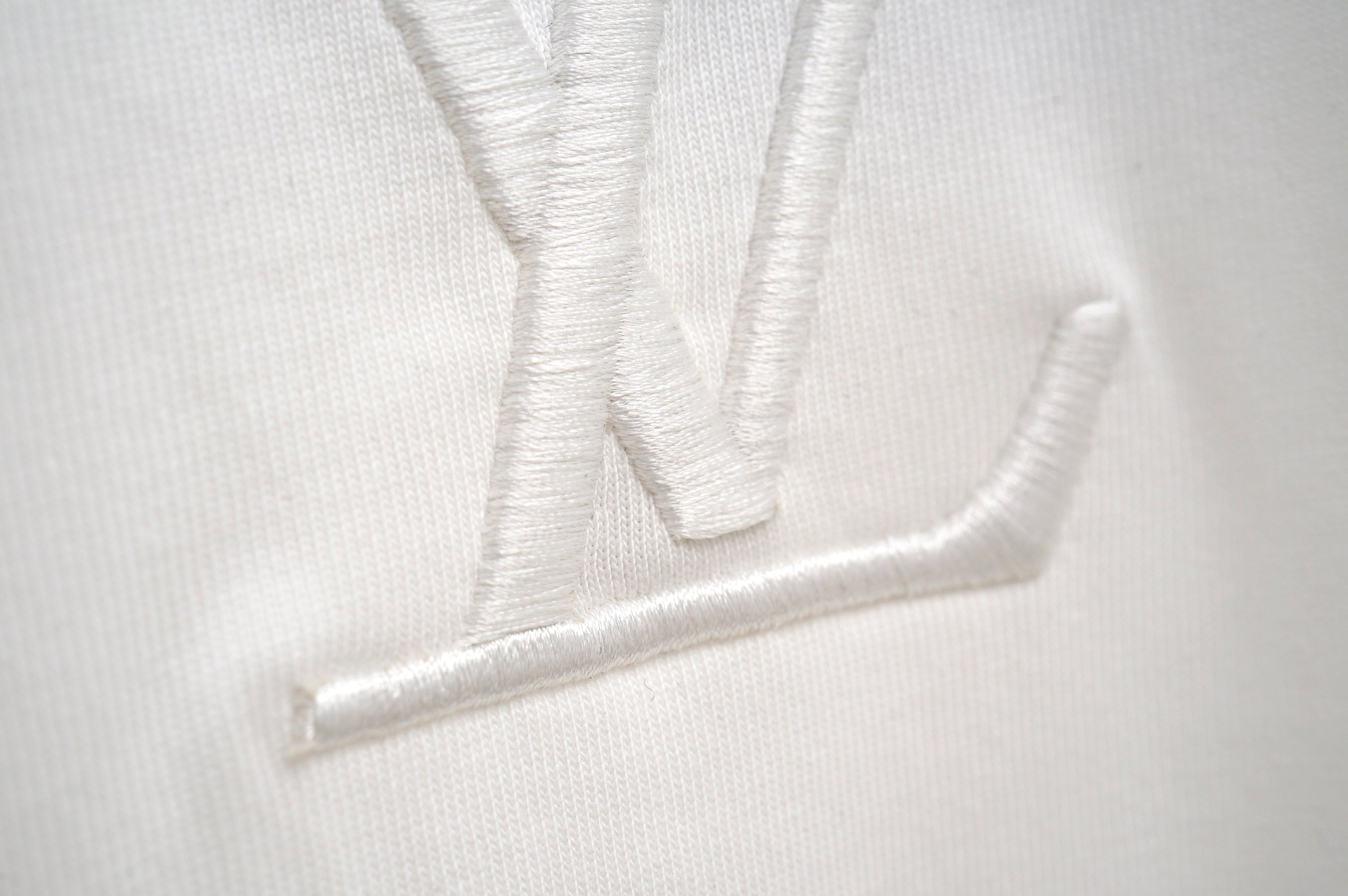 U1R76E21 Popular T-shirts