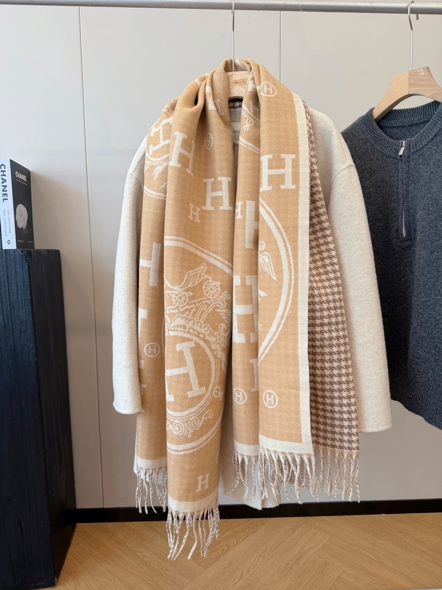 W1R86H50 Popular Winter Scarves