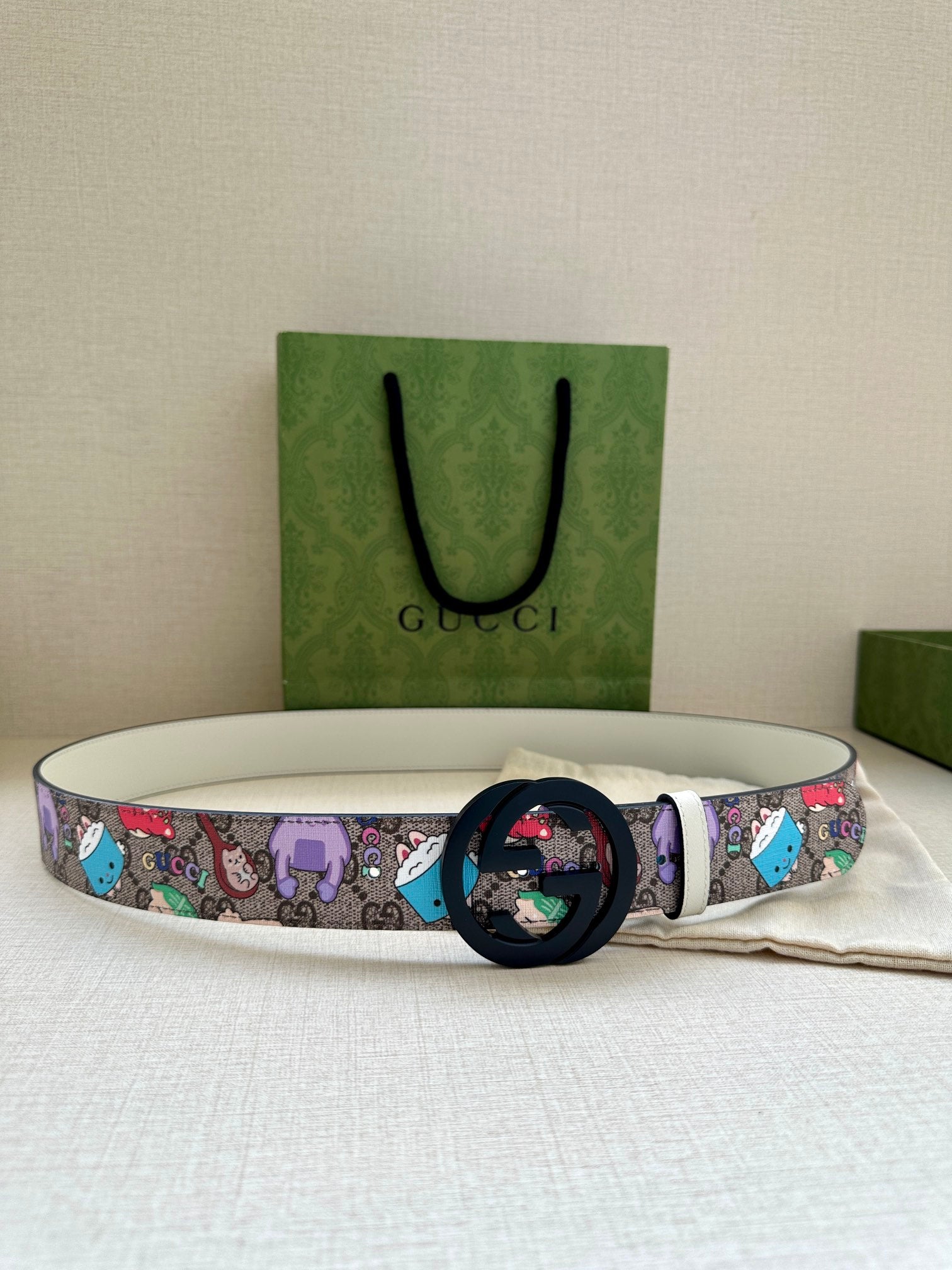 P1R55B208 Popular High quality belt With full package