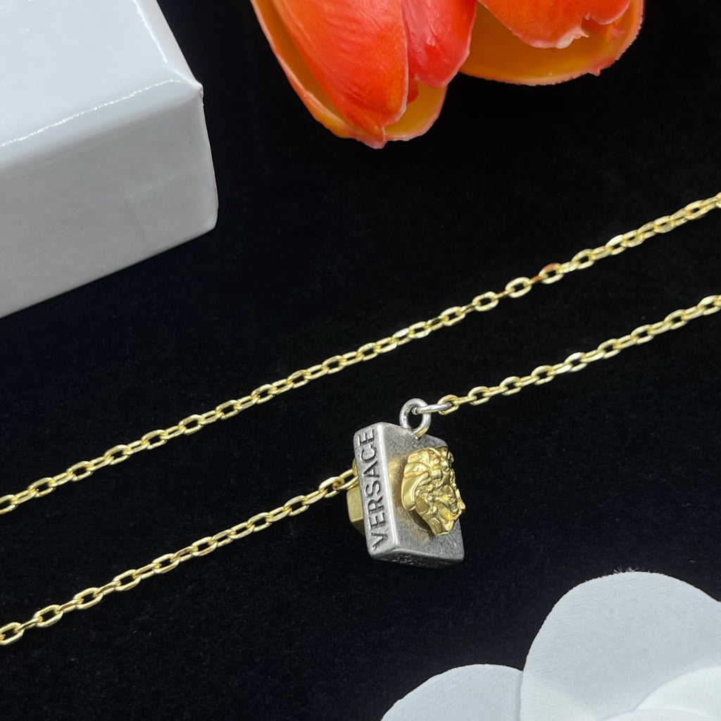 X1Q85V374X  Popular Necklaces