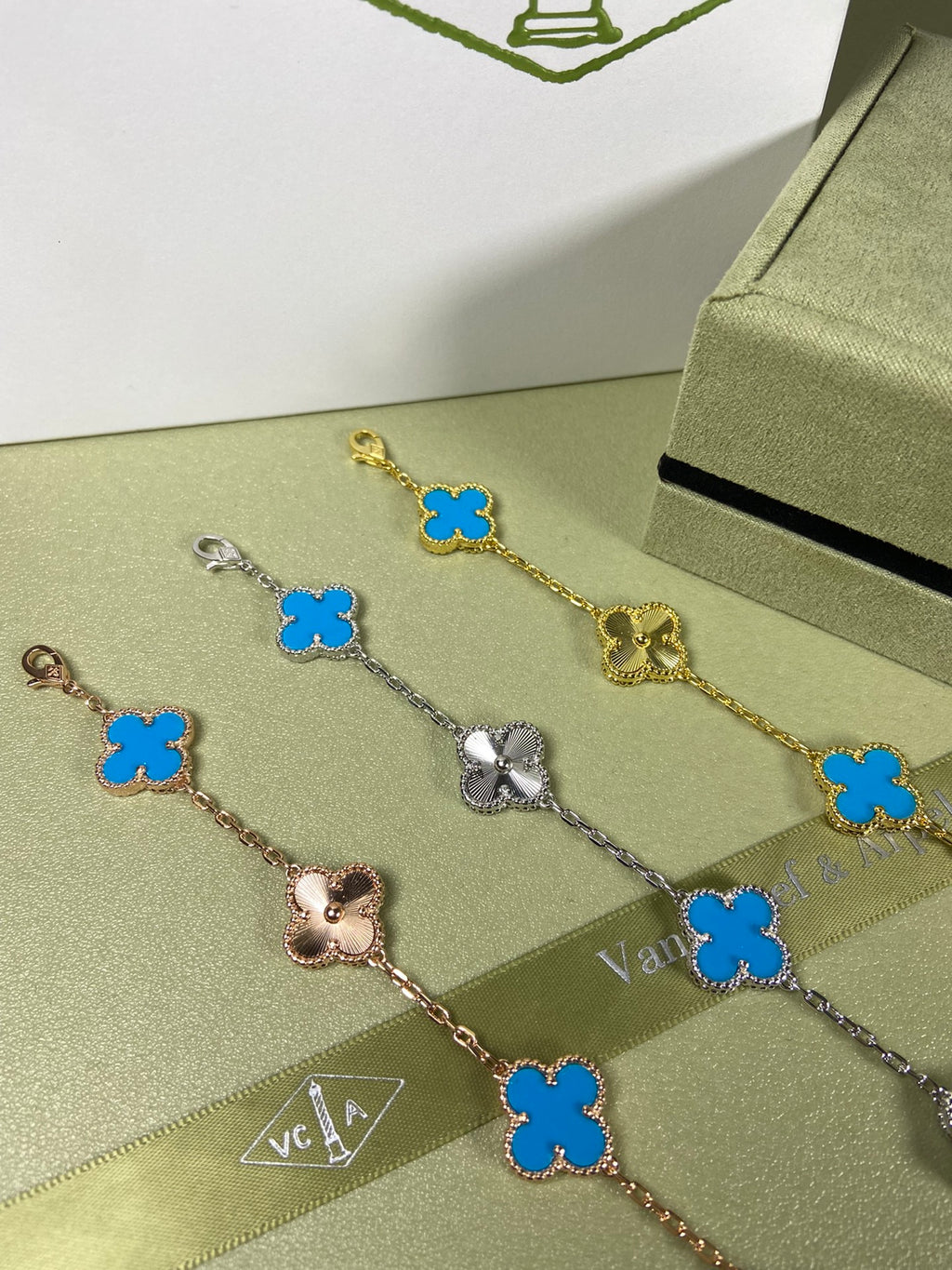 X5X94VA181K  Popular bracelets  5 flowers normal size1.5cm flower
