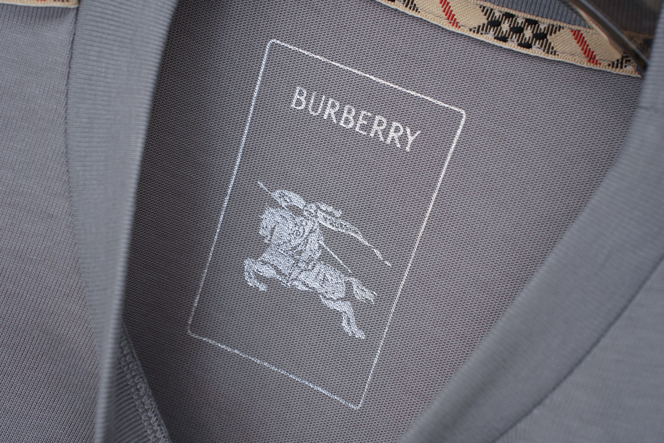 U1R86R7 Popular T-shirts