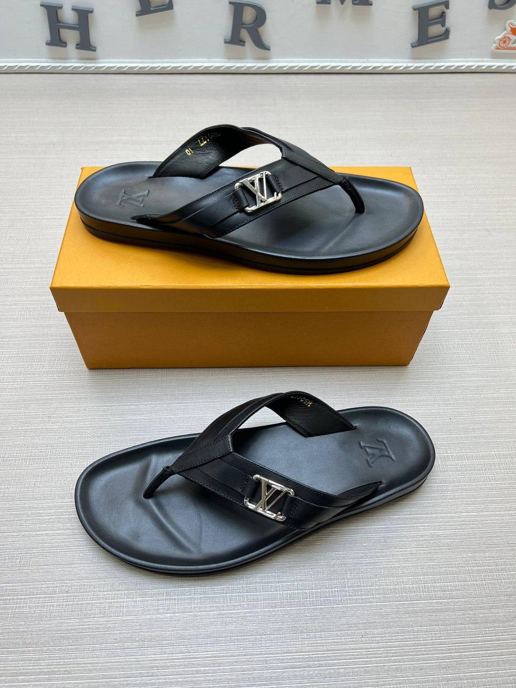 Z5ZE86 Popular slippers