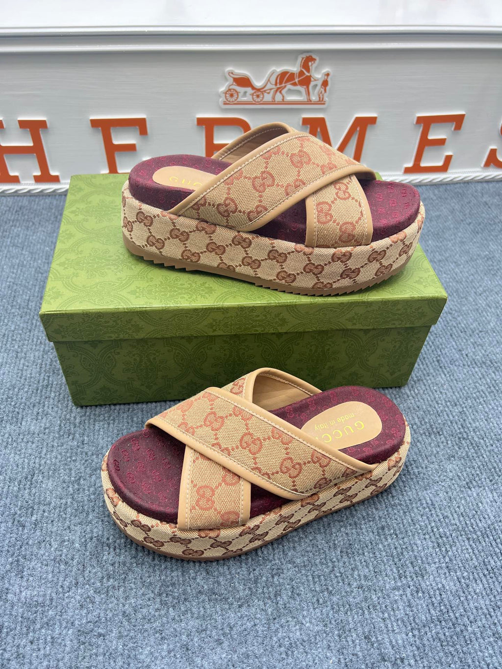 Z5YB69 Popular Slippers