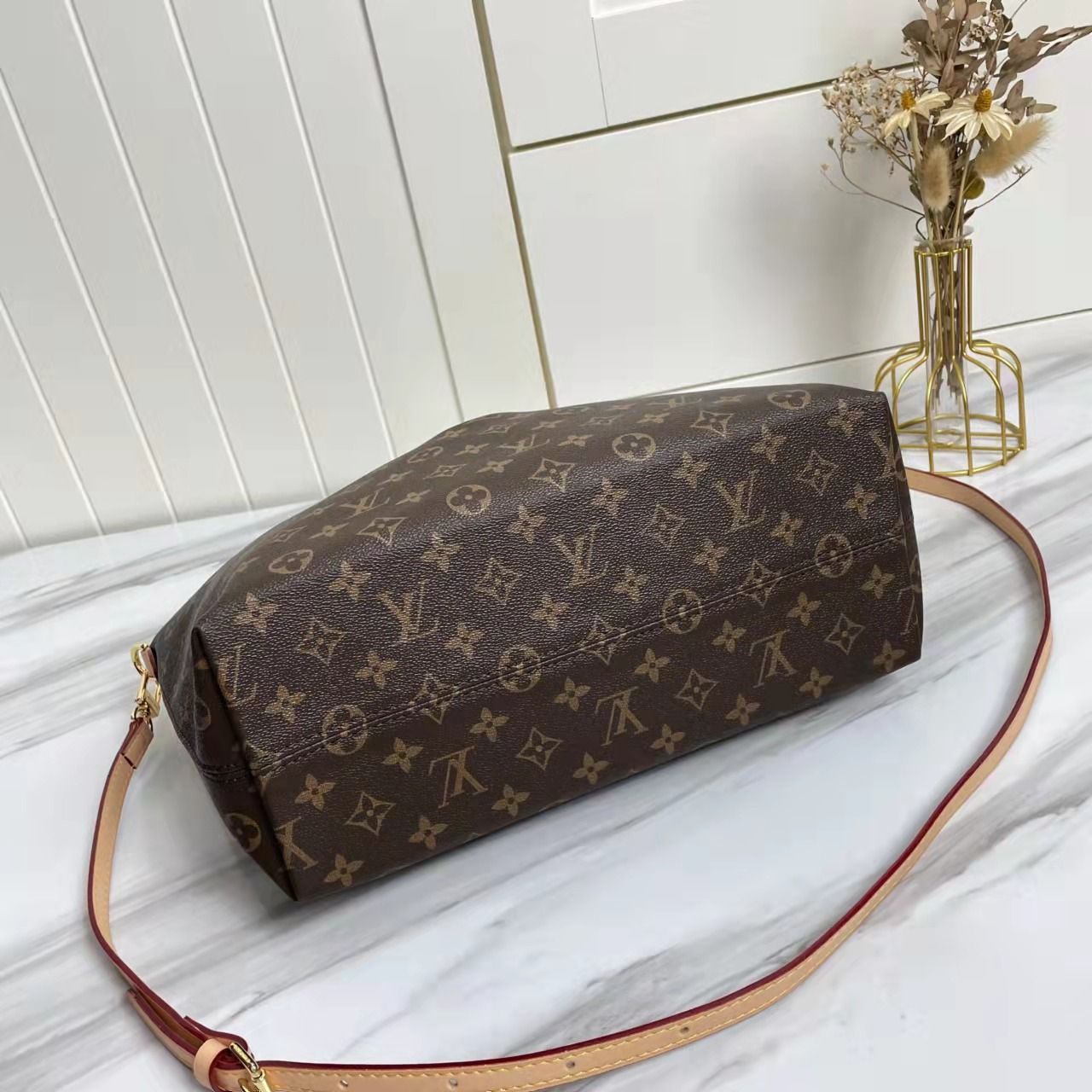 B12E102E1 Popular  leather bag 