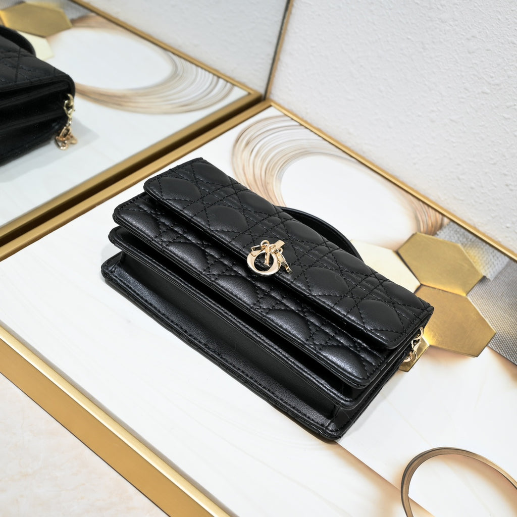 B1N36D28 Popular leather bag