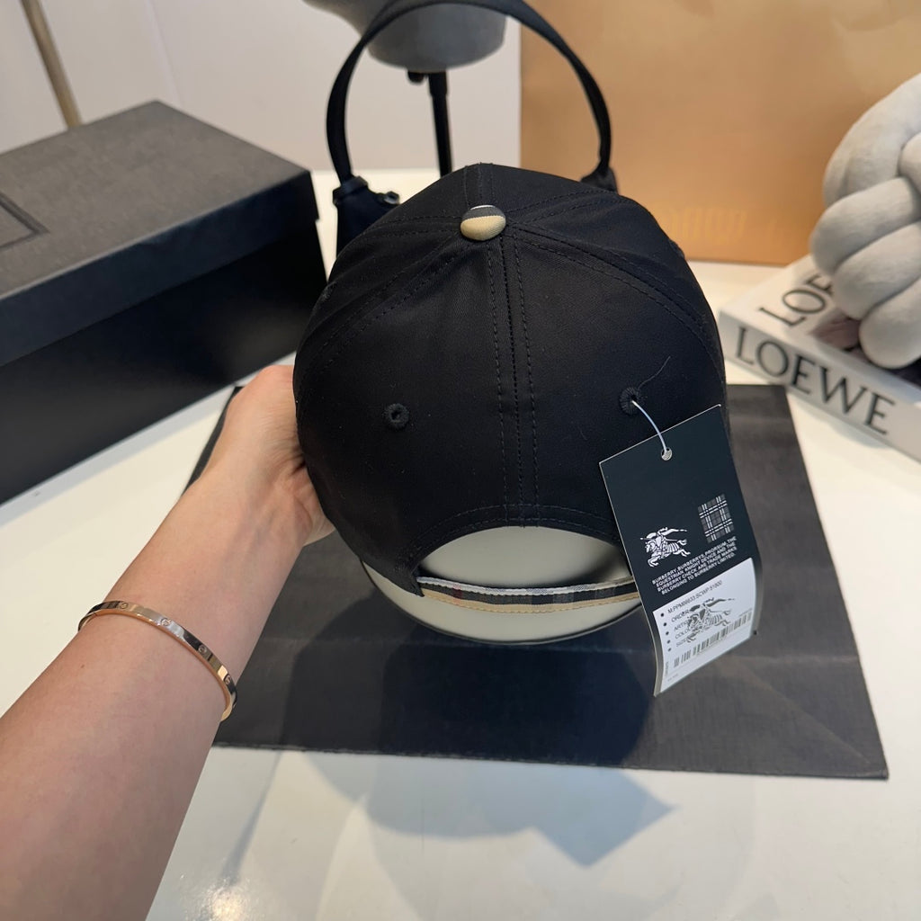 M1Q45R17 Popular hats