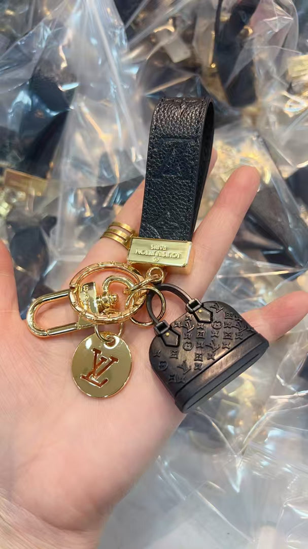 A1Z105E21 Popular bag 's charms accessories