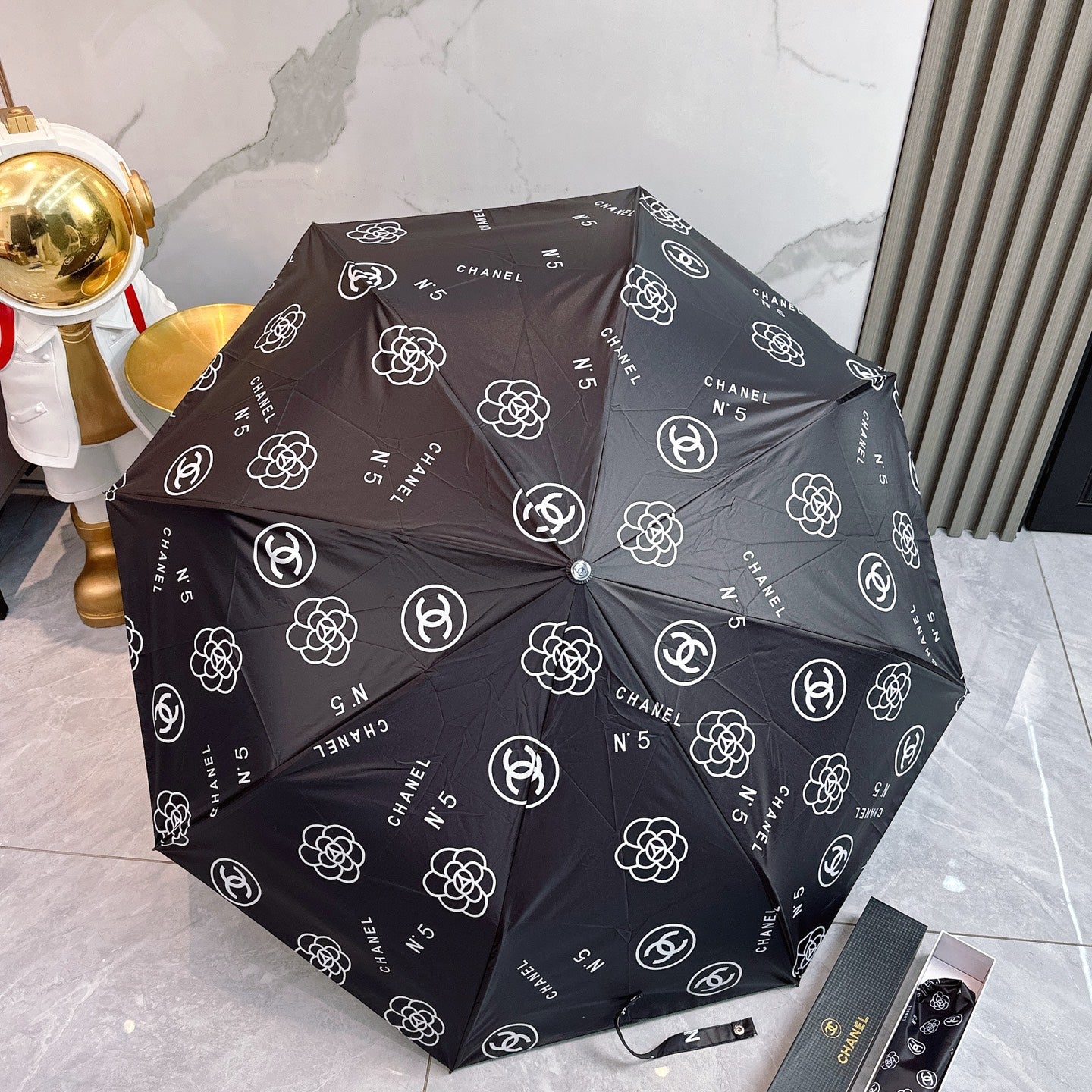 J1R85C39 Popular UV resistant umbrella