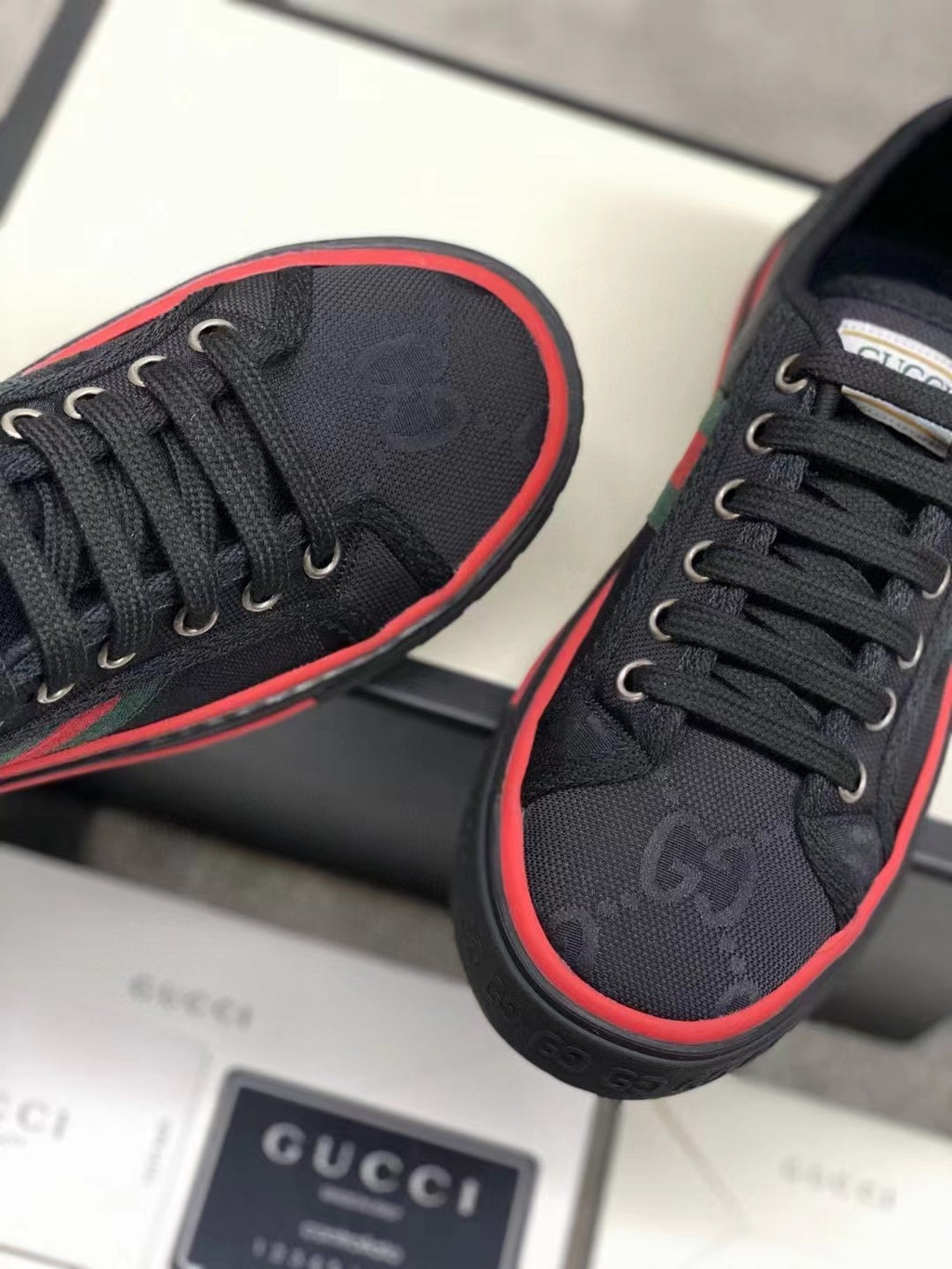 Z2Q105B210 Popular high-quality Shoes