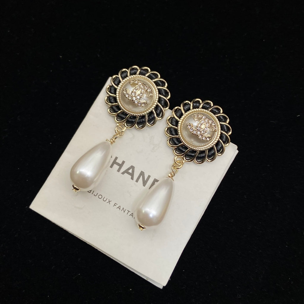 X1Z94C681E Popular Earrings