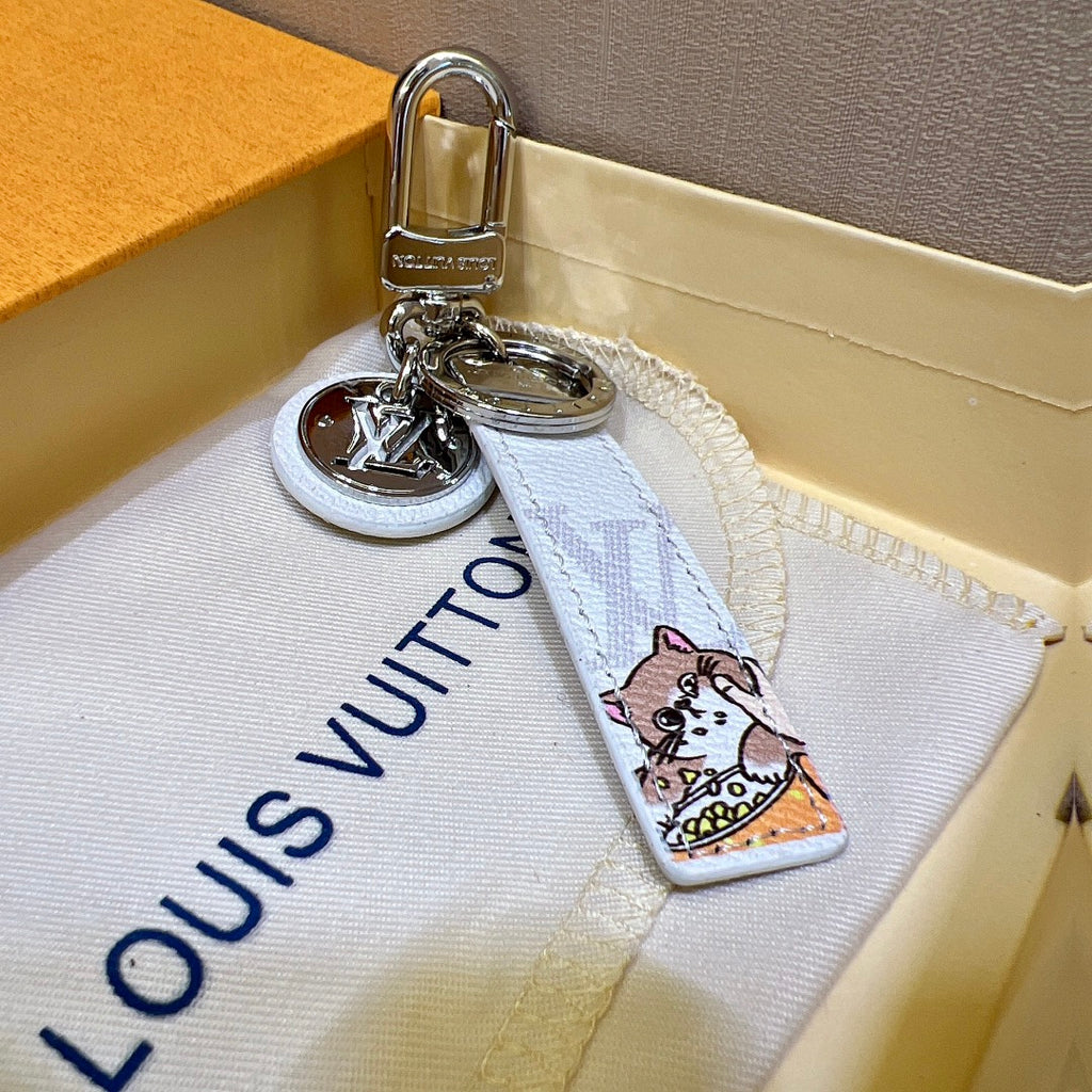 A1Z105E93 Popular bag 's charms accessories