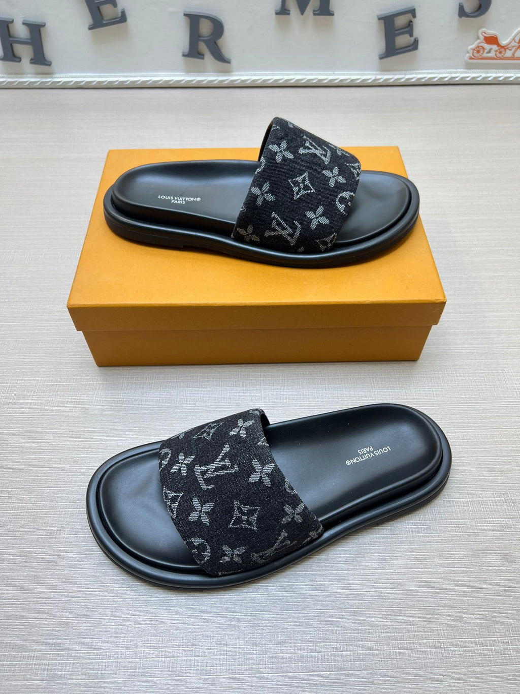 Z5Z35E302 Popular Slippers