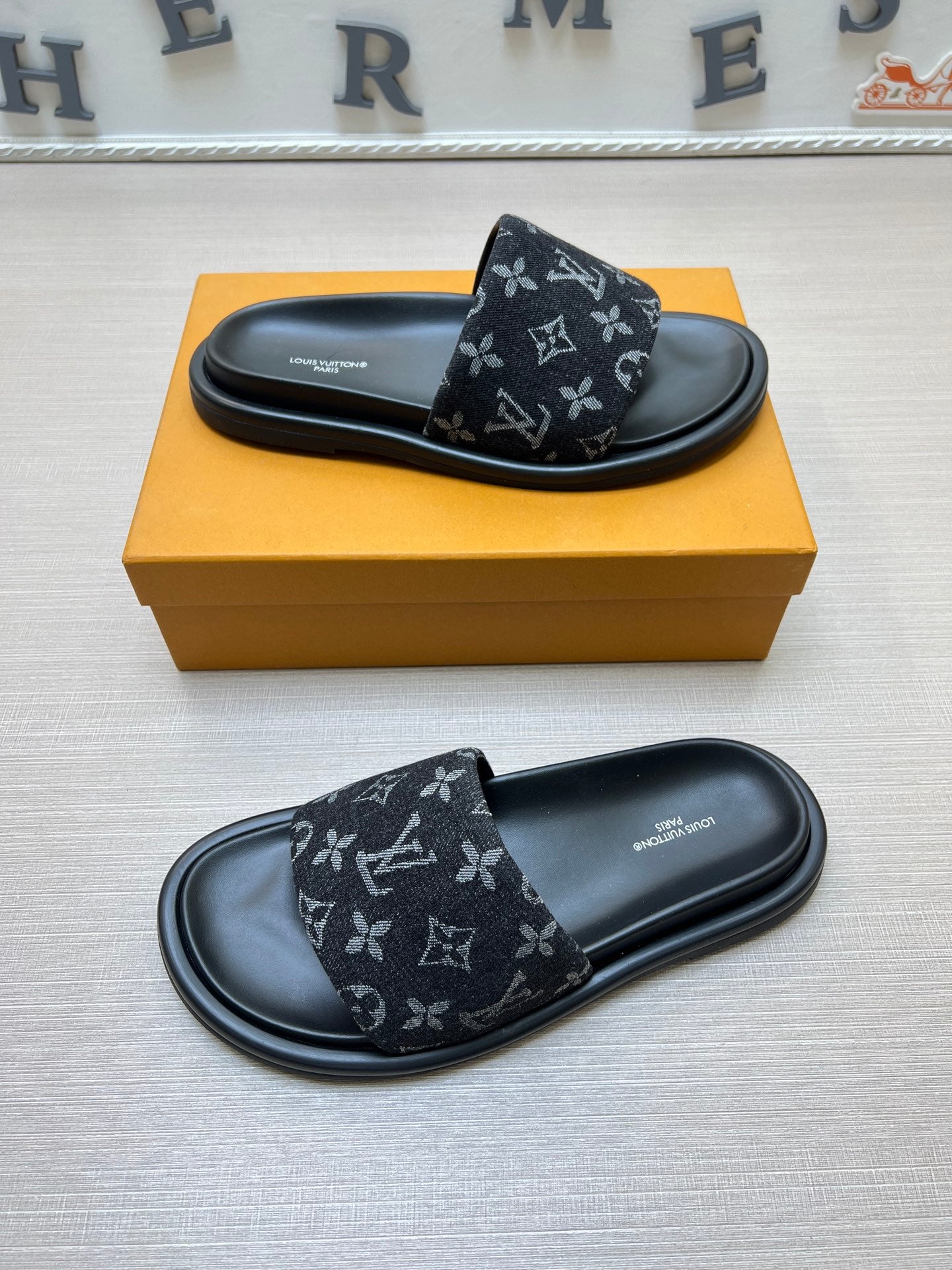 Z5Z35E302 Popular Slippers