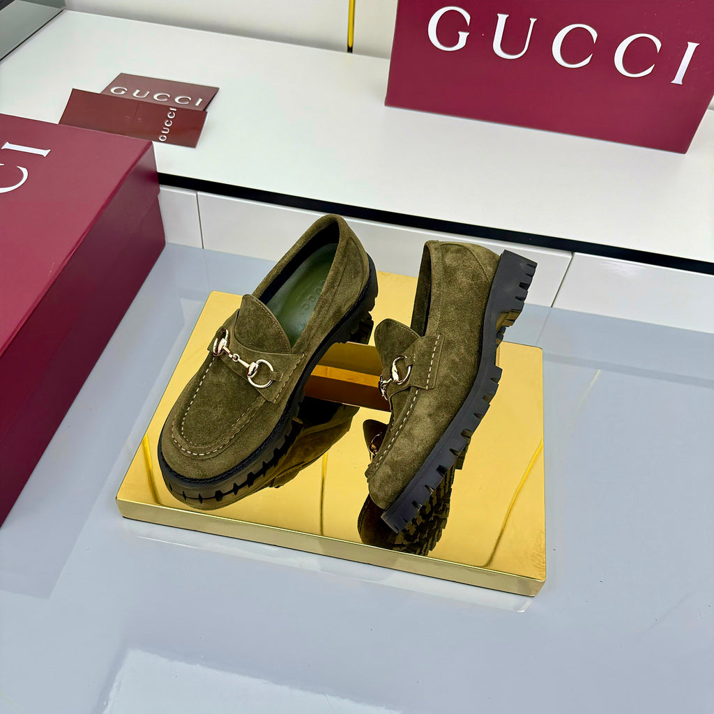 Z2Q105B304 Popular high-quality Shoes