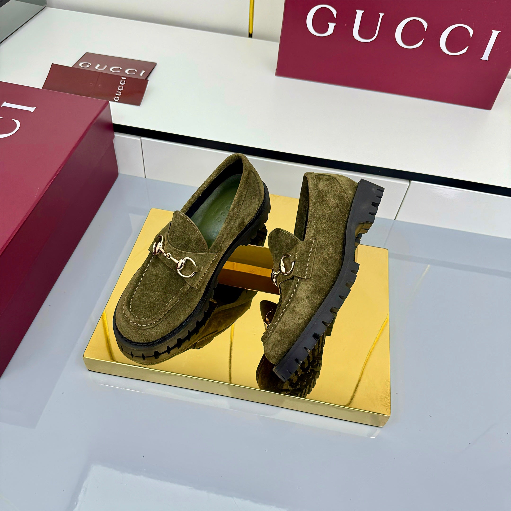 Z2Q105B304 Popular high-quality Shoes