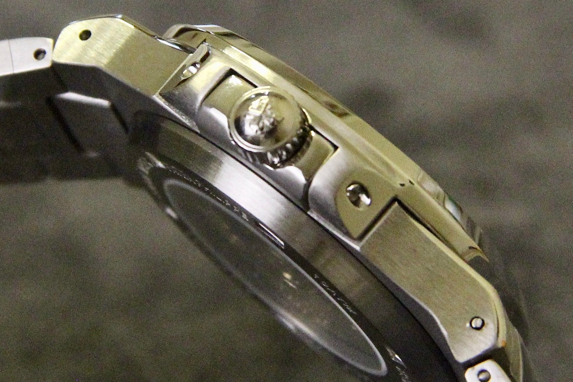 L1N36A7  Popular Watches