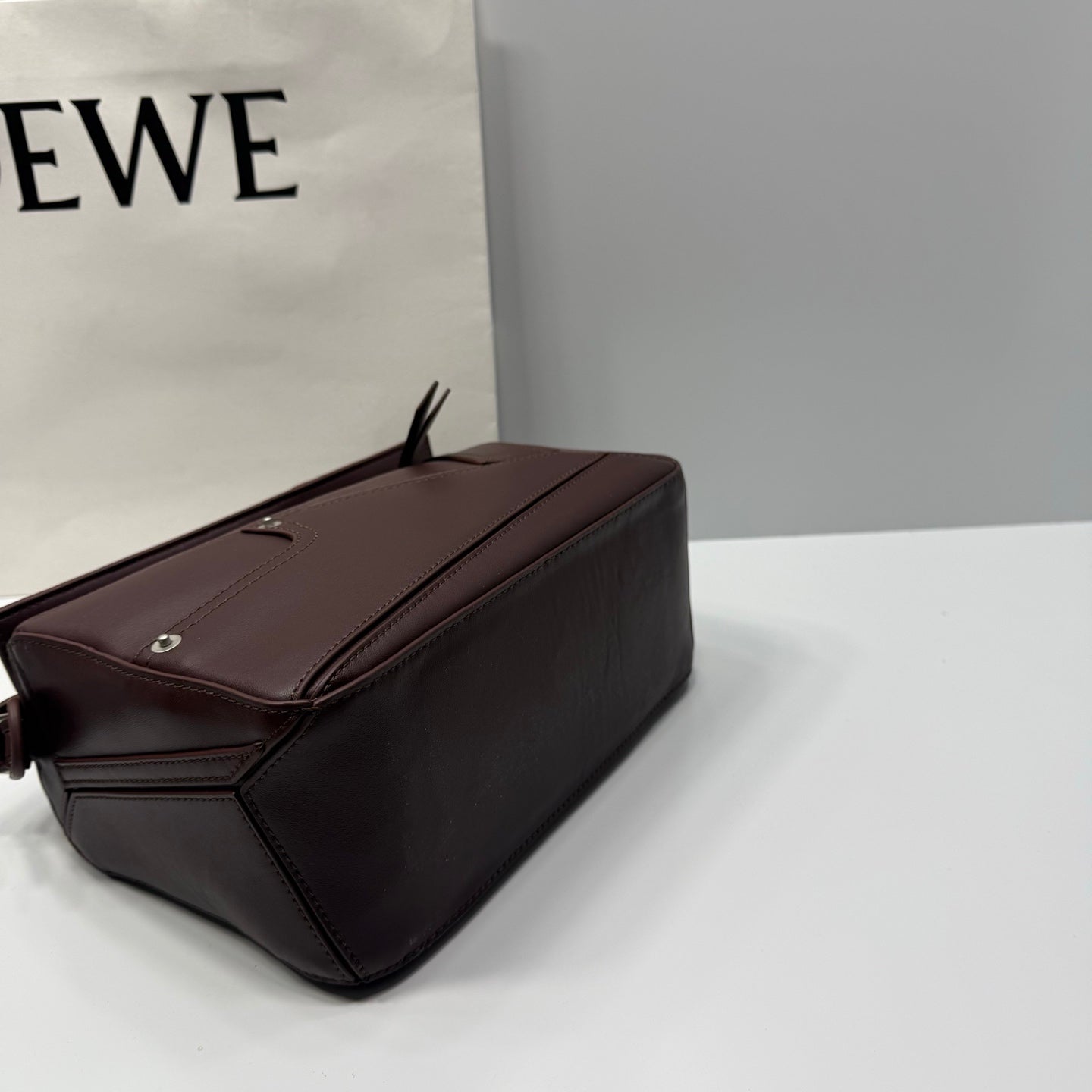 B1R46A11 Popular leather bag