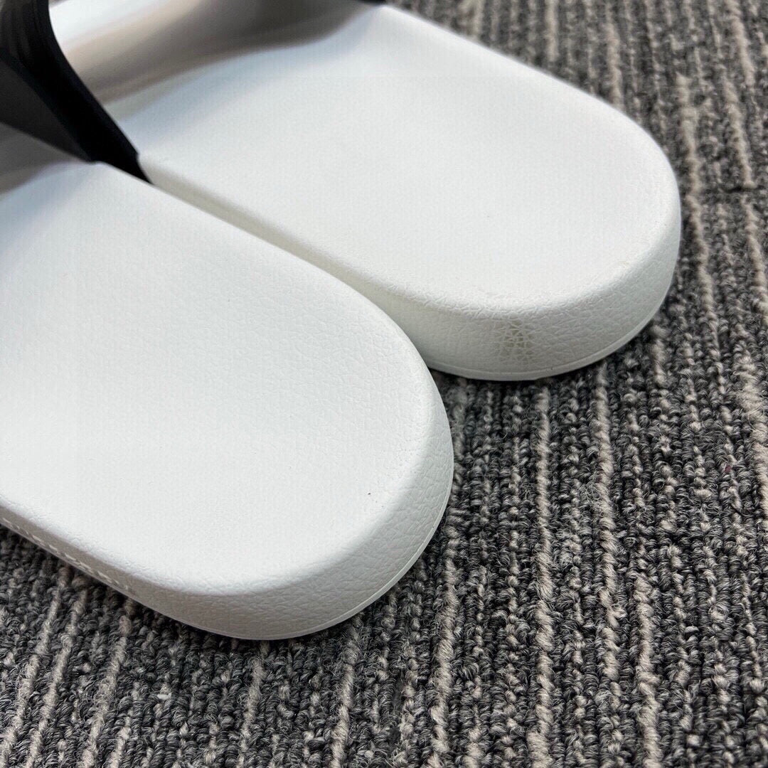 Z5Z35R261 Popular Slippers