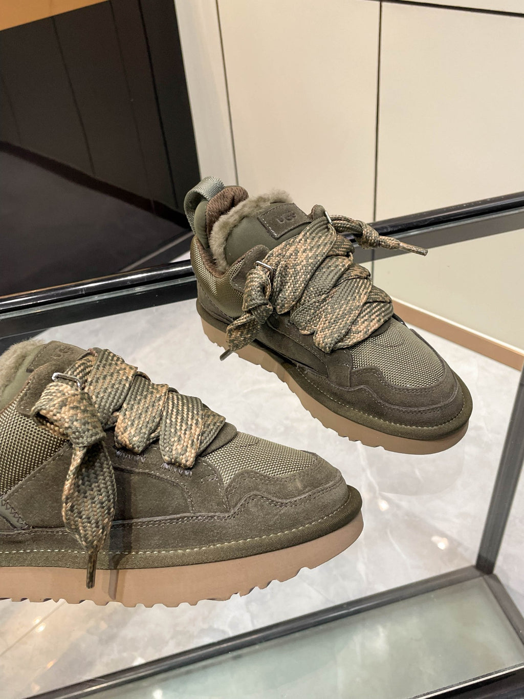 Z2Q105U262 Popular high-quality Shoes