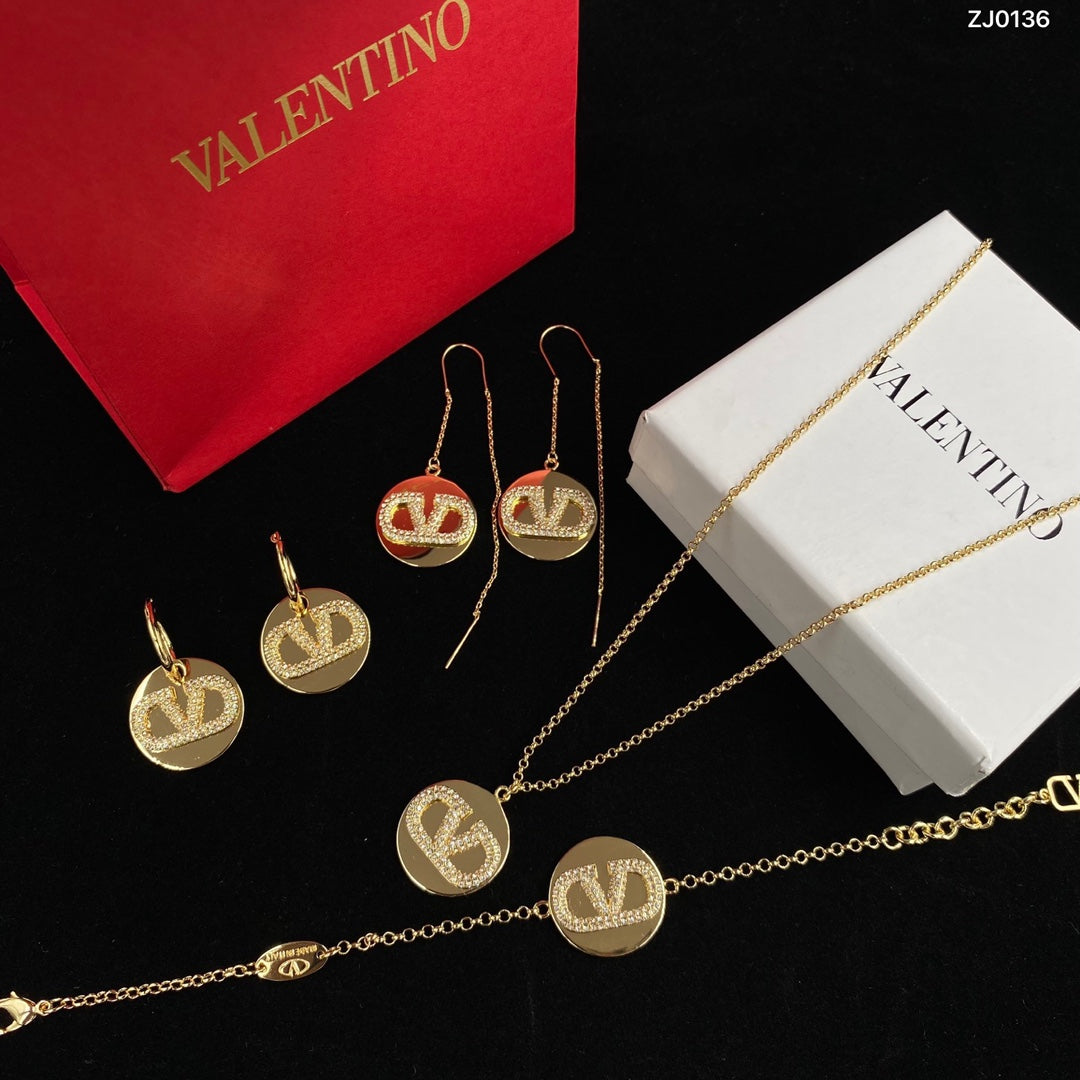 X1Q85VL432X Popular Necklaces. Bracelets. Earrings