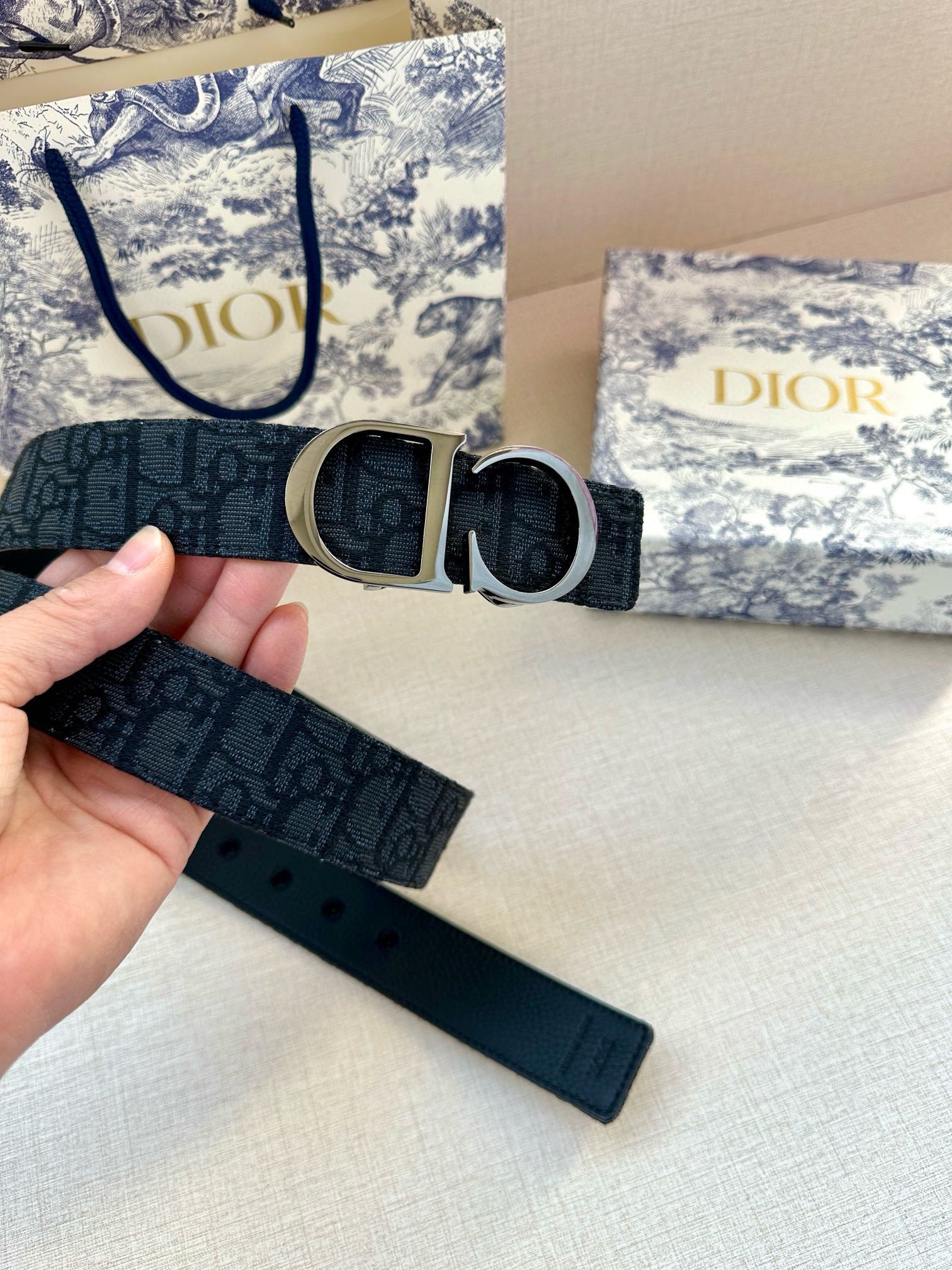 P1R55D206 Popular   High quality belt With full package