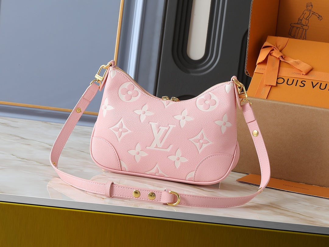 B1R76E48 Popular leather bag