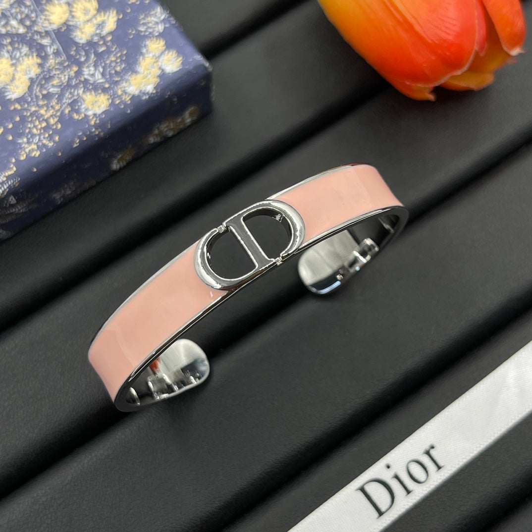 X1Z94D671K  Popular Bracelets