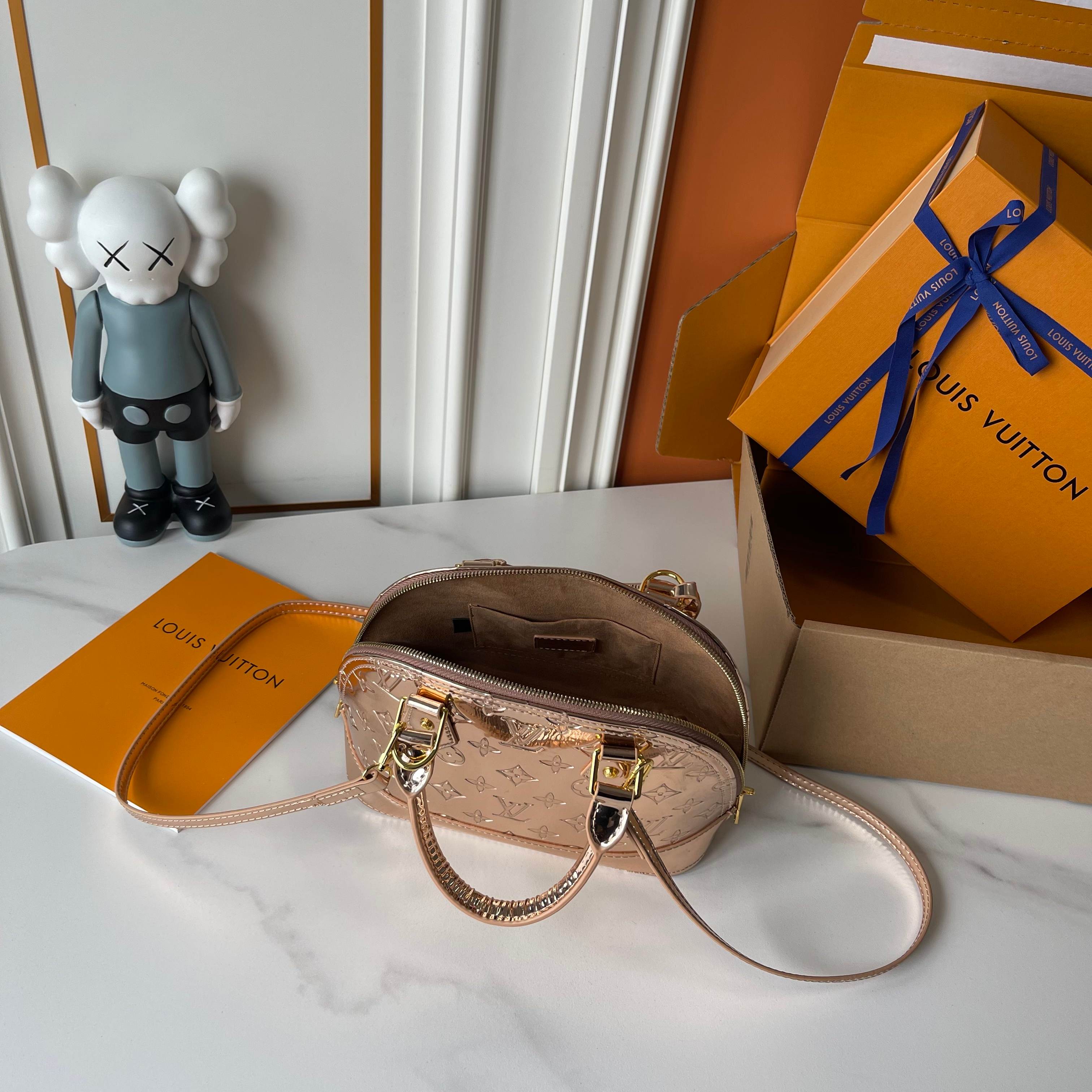 B1P46E86 Popular leather bag