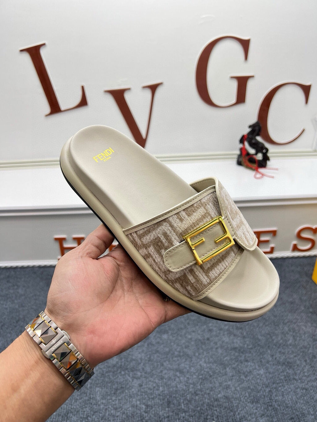 Z5ZF37 Popular slippers