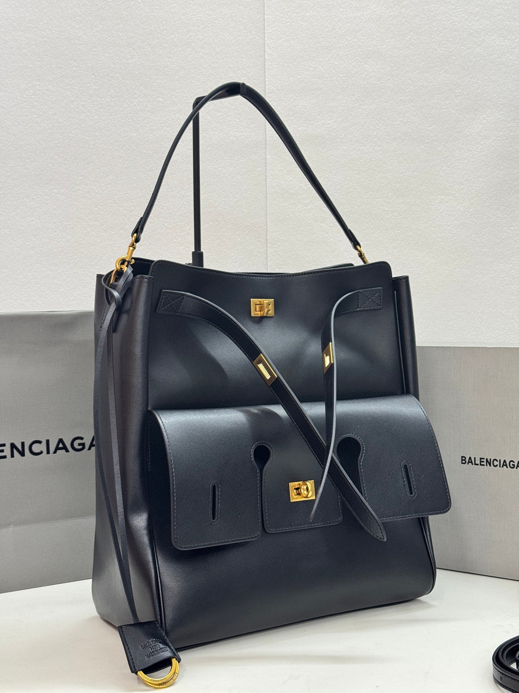 B1P36J121 Popular leather bag