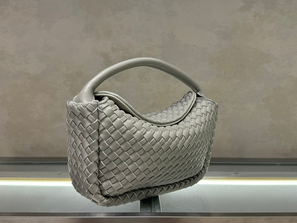B1X104A83 Popular  leather bag