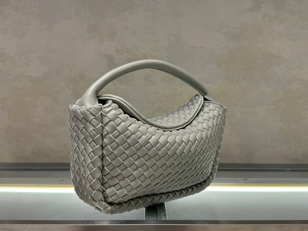 B1X104A83 Popular  leather bag