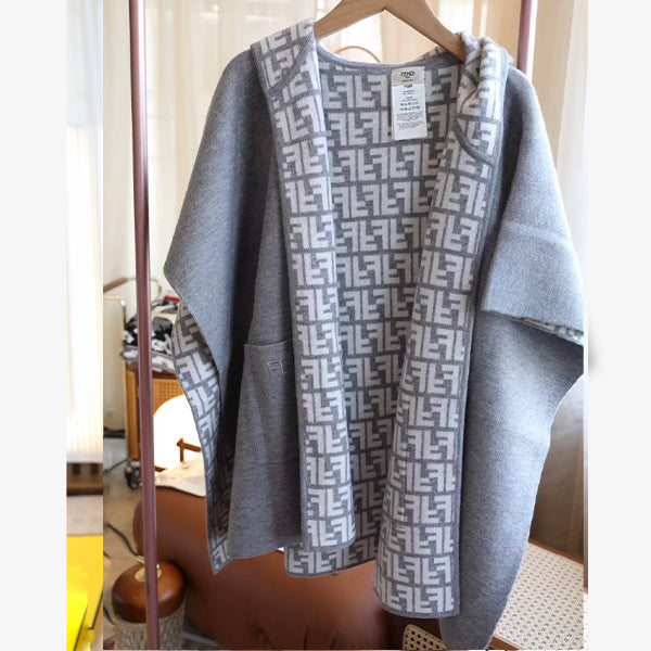 W1R86F15 Popular cape