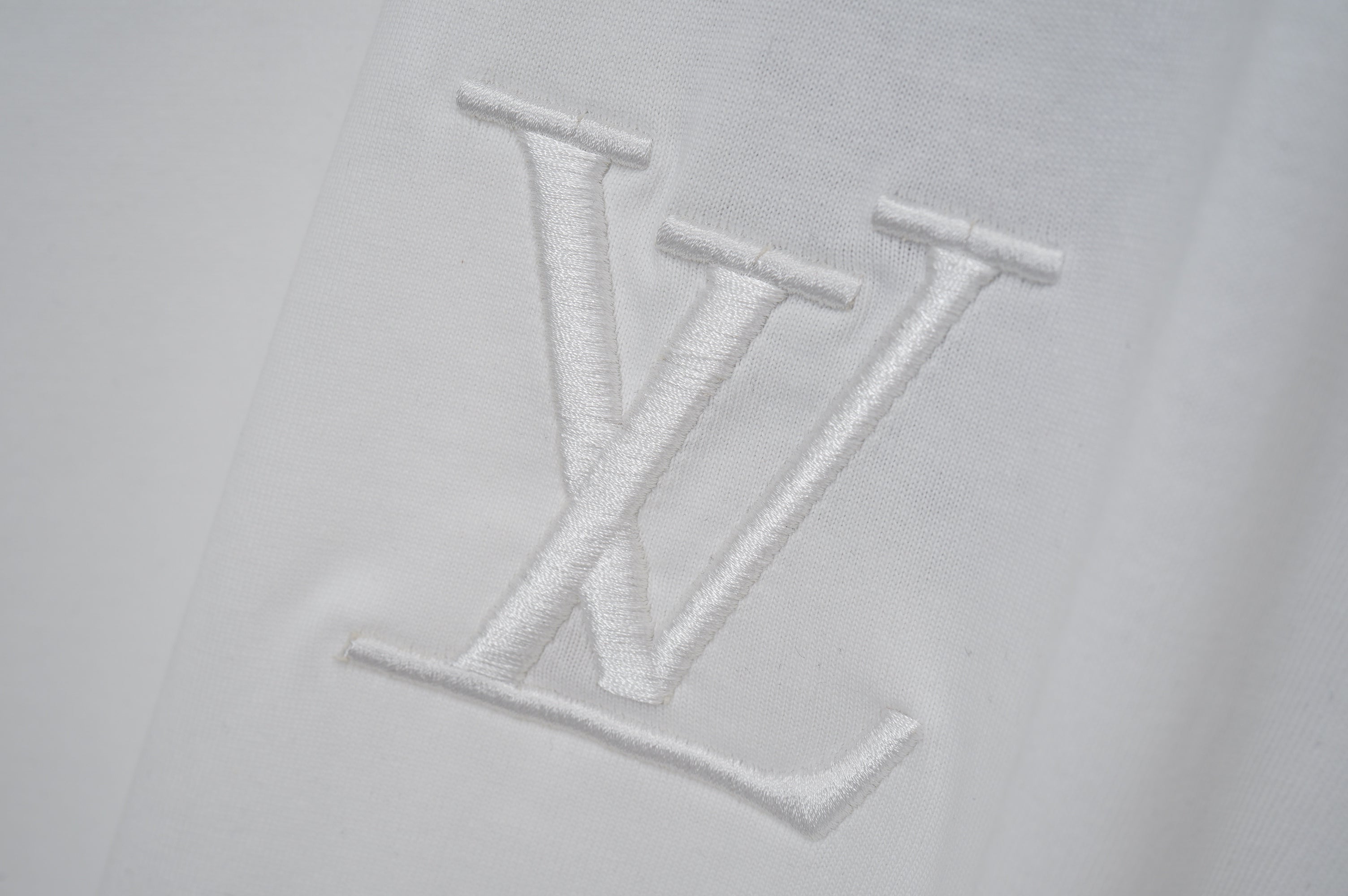 U1R76E21 Popular T-shirts