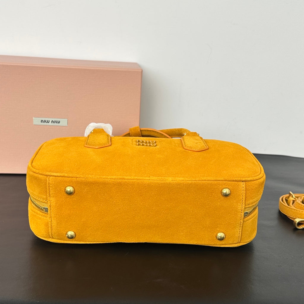 B1P46A153 Popular leather bags