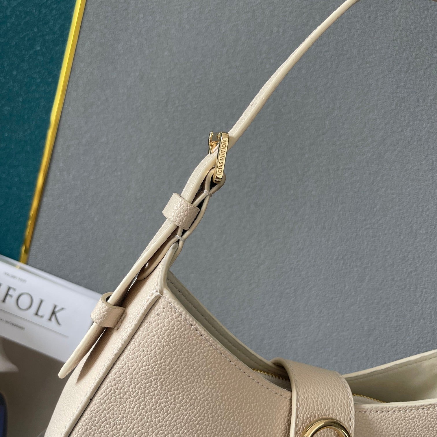 B1X44C416 Popular leather bag