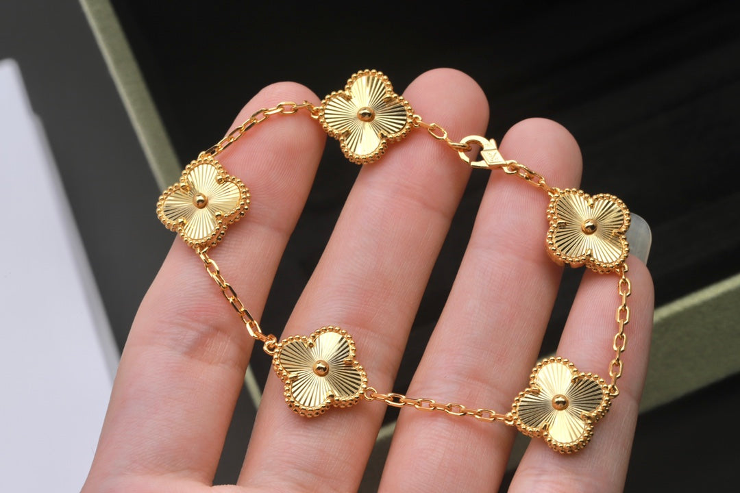 X5X53VA180K  Popular bracelets 5 flowers normal size1.5cm flower