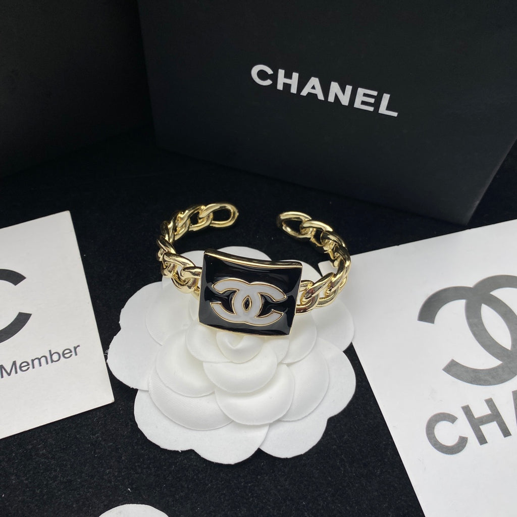 X1X83C567K  Popular bracelet