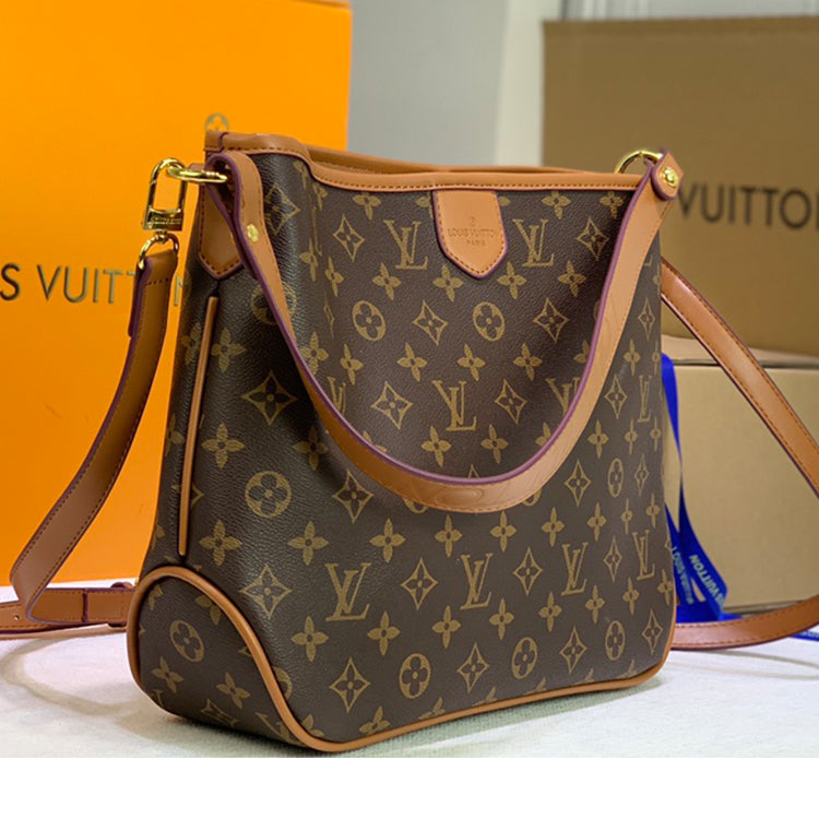 B1X51E01 Popular  leather bag 