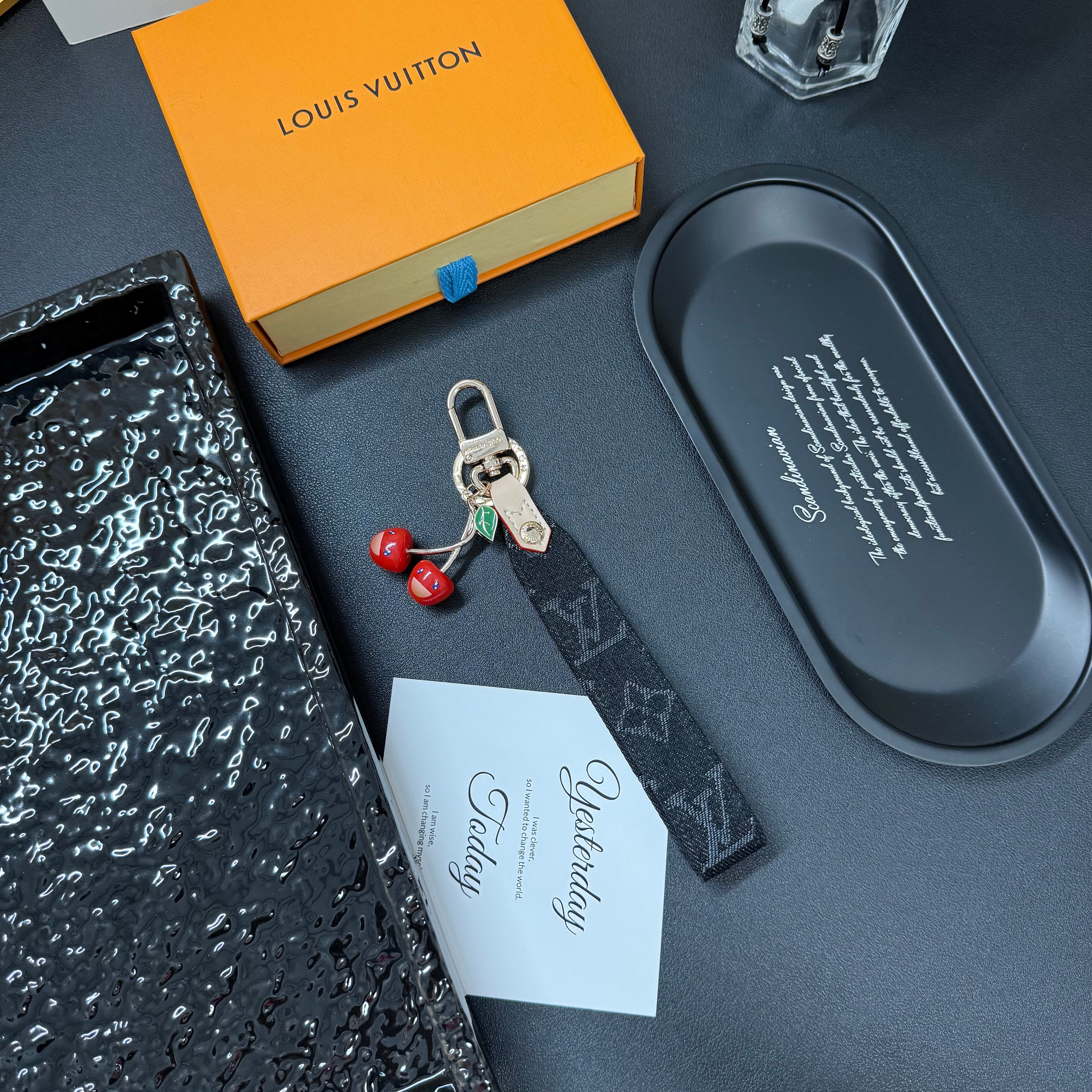 A1Q95E4 Popular bag 's charms accessories