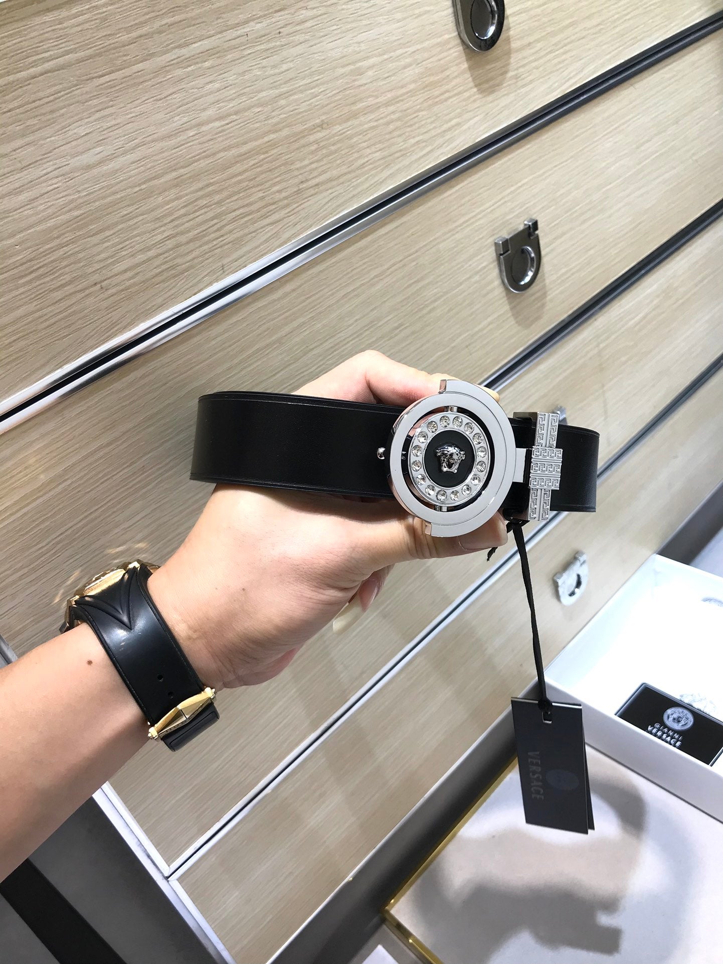 P1Q64V80 Popular   High quality belt With full package