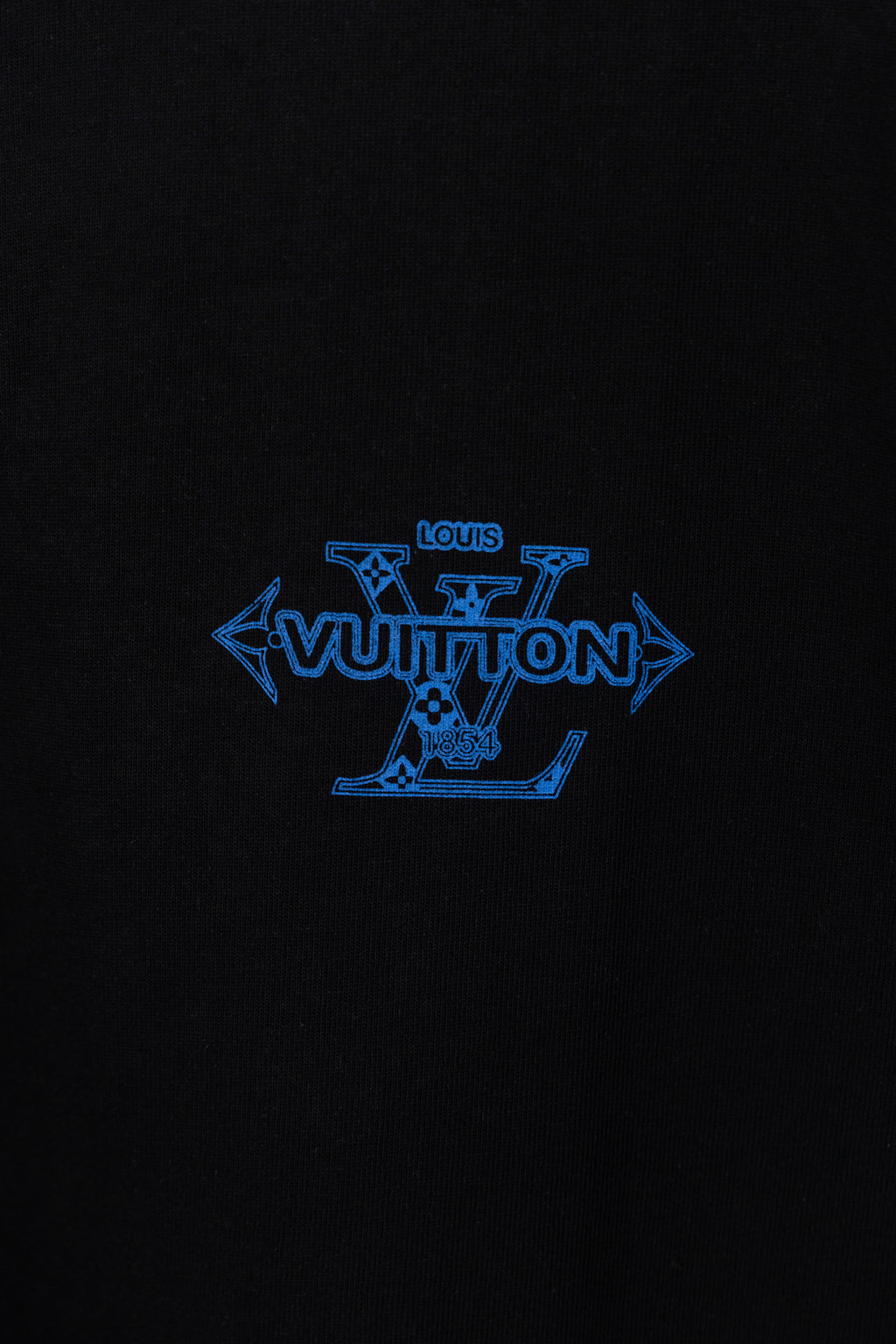 U1P36E135 Popular T-shirts