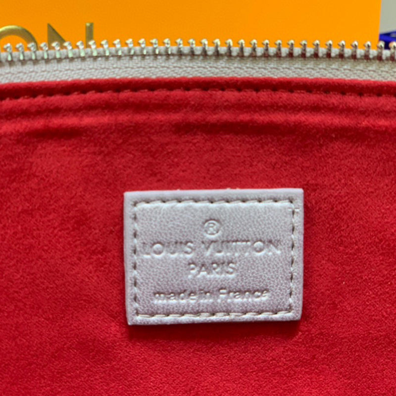 B1P111E8 Popular  leather bag 