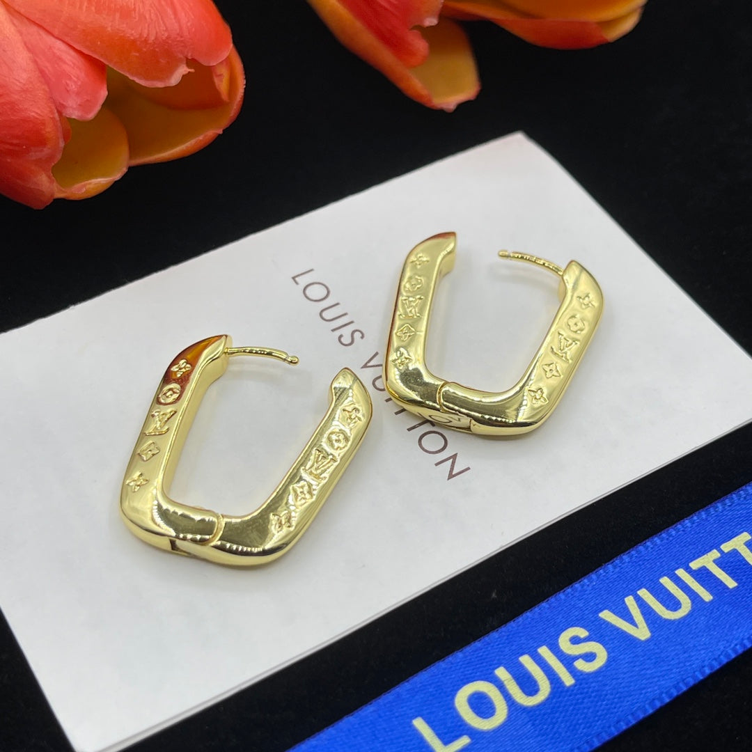 X1X34E611E Popular   Earrings