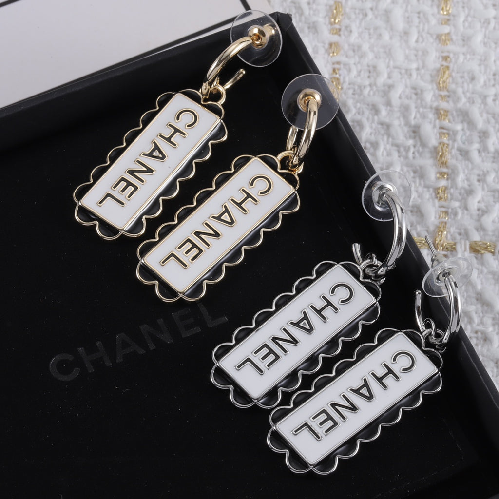 X1Z94C1091E Popular  Earrings