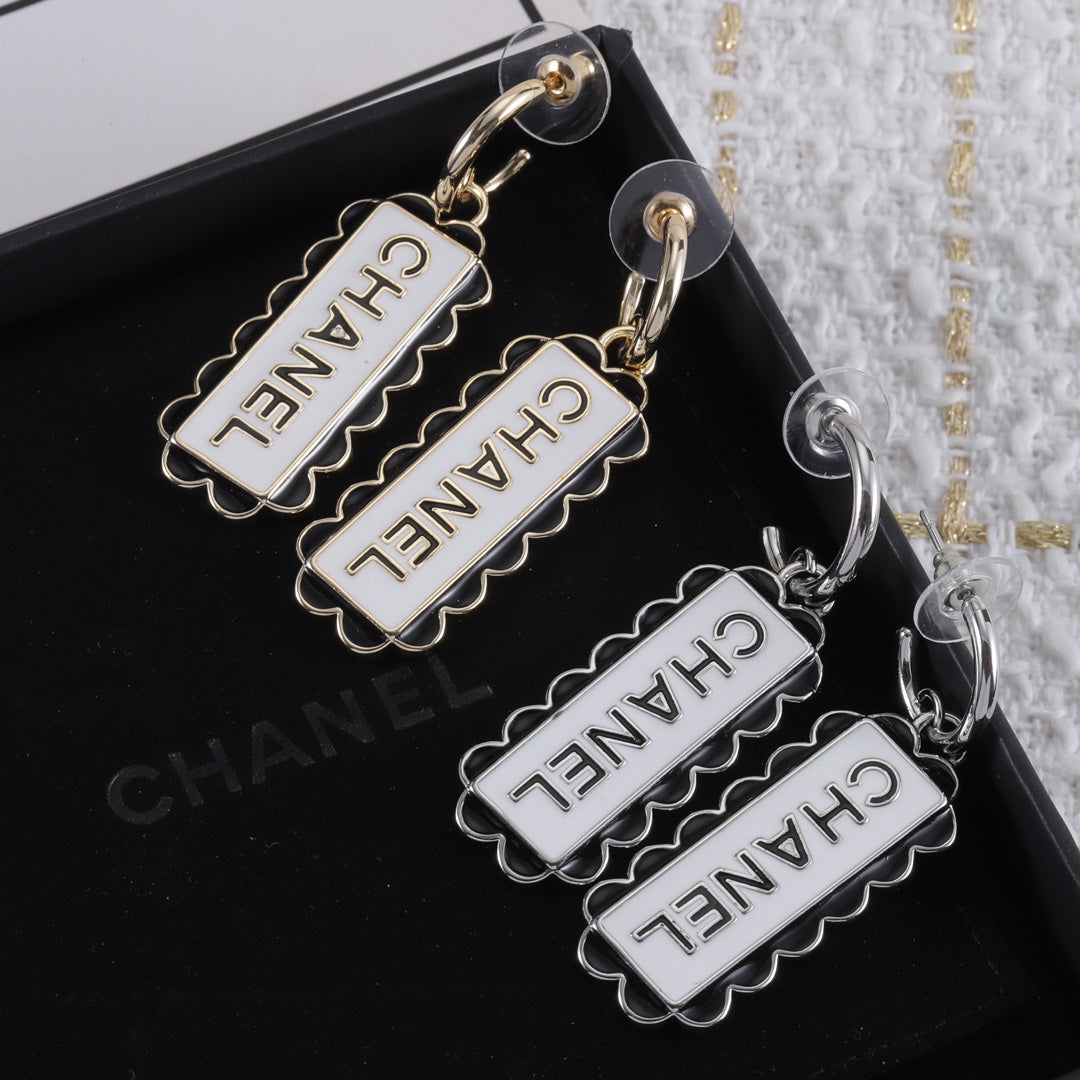 X1Z94C1091E Popular  Earrings