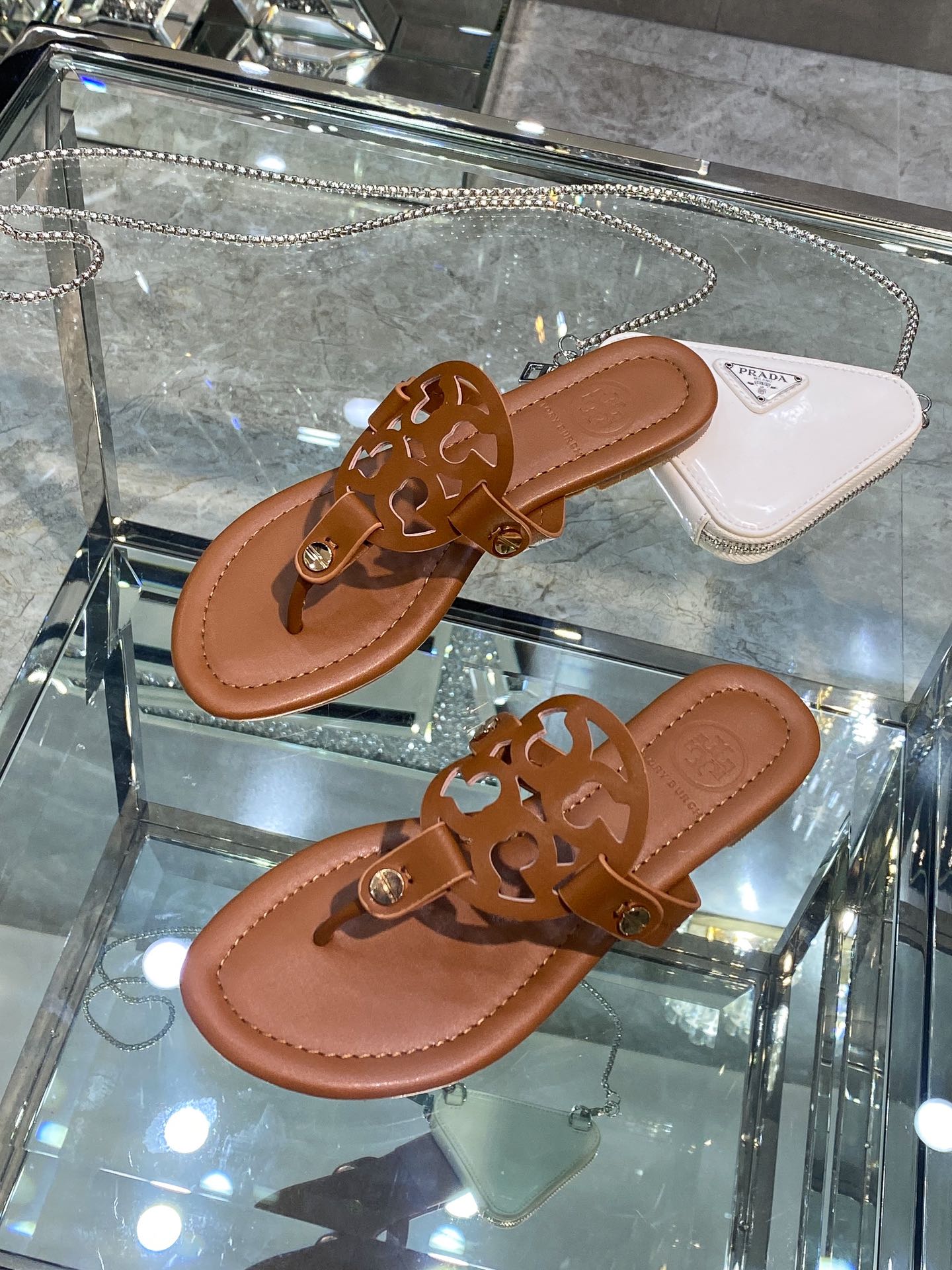 Z2Z85A3  Popular leather Shoes