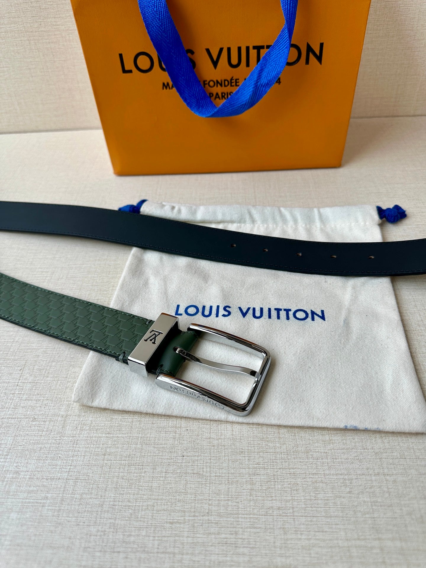 P1R55E222 Popular  High quality belt With full package